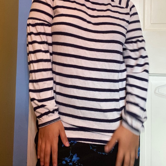 Old Navy Balloon Sleeve Sweater - Picture 3 of 4